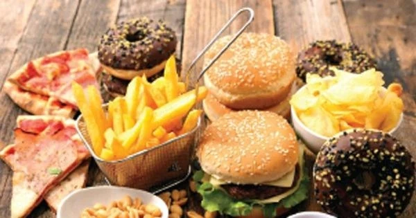 6 loại thực phẩm âm thầm hủy hoại não bộ