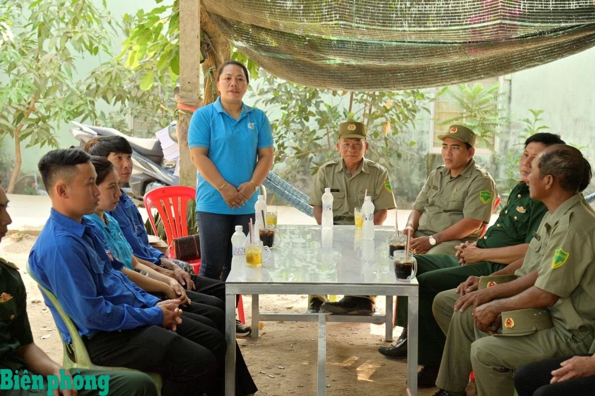 Tấm gương tiêu biểu tham gia bảo vệ đường biên, cột mốc biên giới