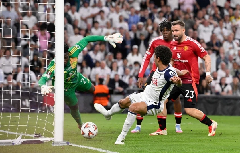 Hạ MU, Tottenham vô địch Europa League mùa 2024/25