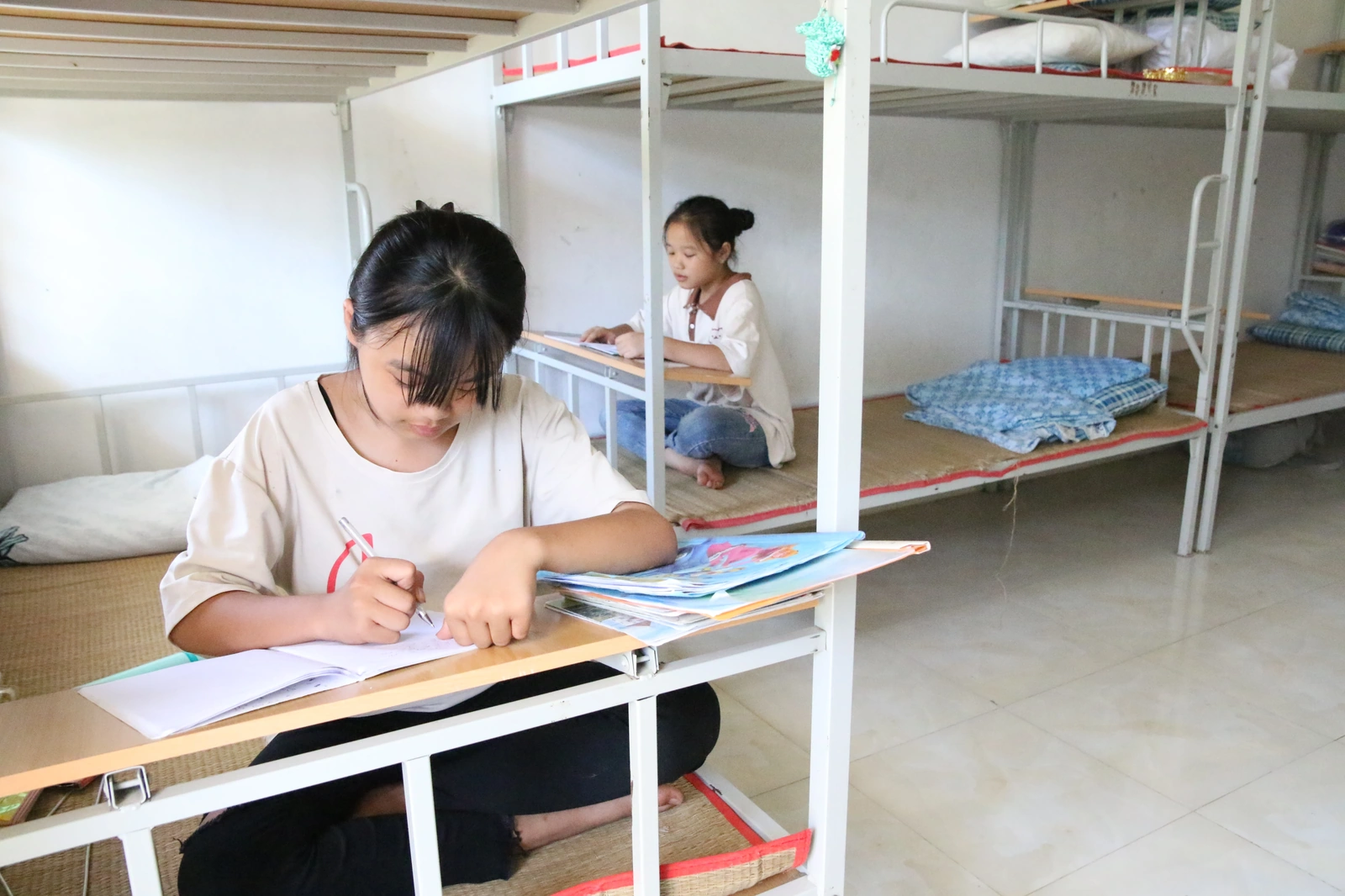 Trường vùng khó đón chờ chính sách mới đi vào cuộc sống