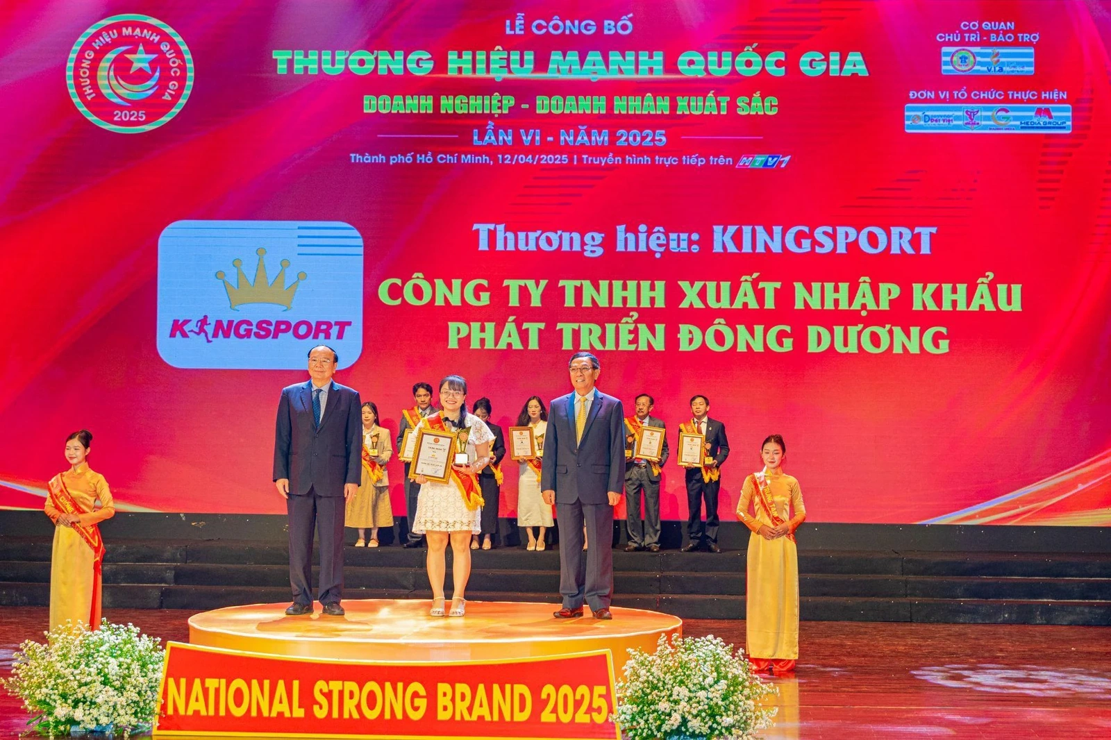 Kiên định với sứ mệnh cộng đồng, Kingsport vào Top 10 Thương hiệu mạnh Quốc gia