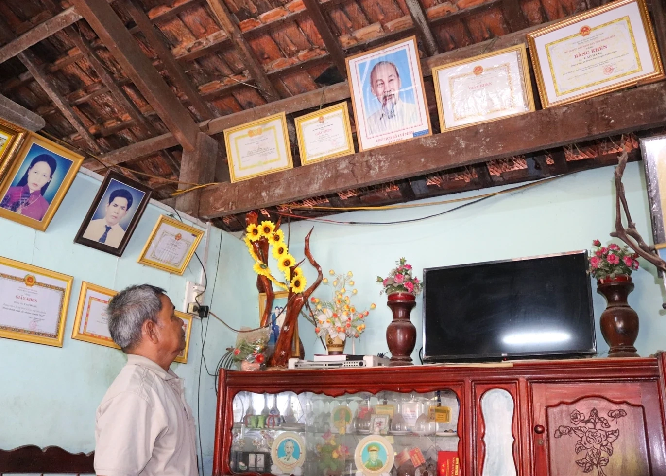 Cuộc sống mới ở thôn Bác Hồ