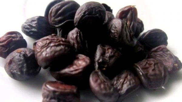 Cẩn trọng khi mua hạt dổi rừng kém chất lượng, không rõ nguồn gốc xuất xứ