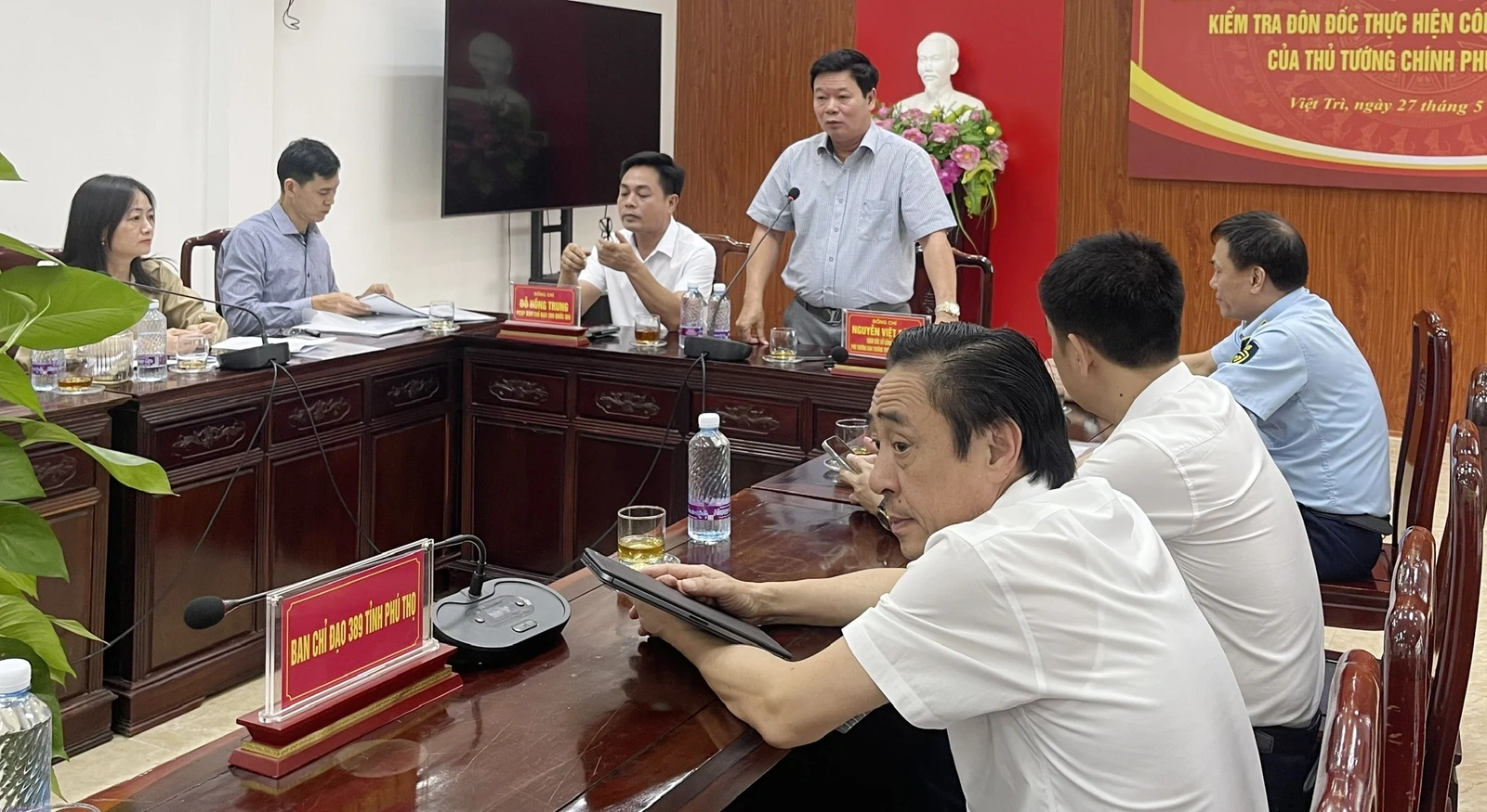 Tăng cường đấu tranh, ngăn chặn, đẩy lùi buôn lậu, gian lận thương mại và hàng giả