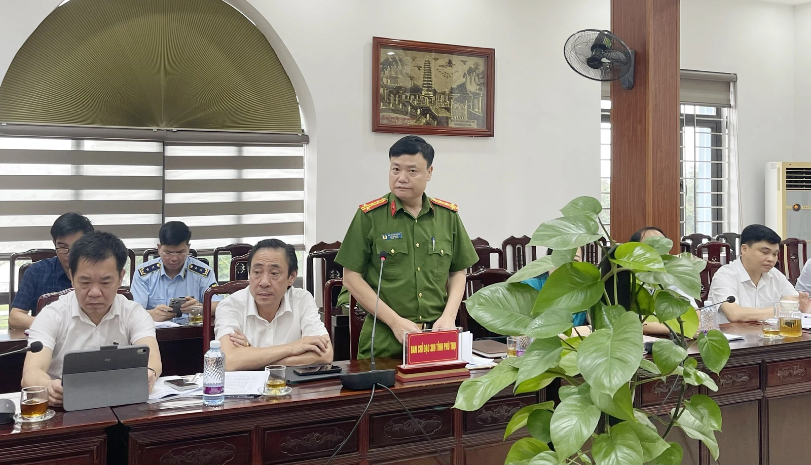 Tăng cường đấu tranh, ngăn chặn, đẩy lùi buôn lậu, gian lận thương mại và hàng giả