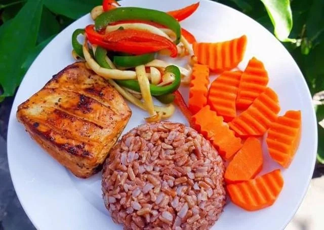 Ăn gạo lứt đúng cách để tối ưu hóa lợi ích sức khỏe