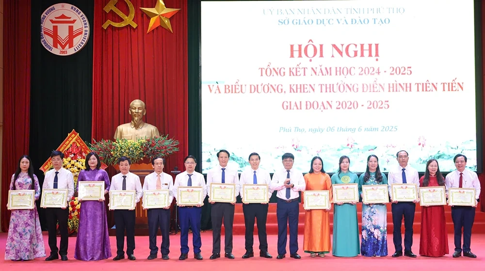 Hội nghị tổng kết năm học 2024 - 2025