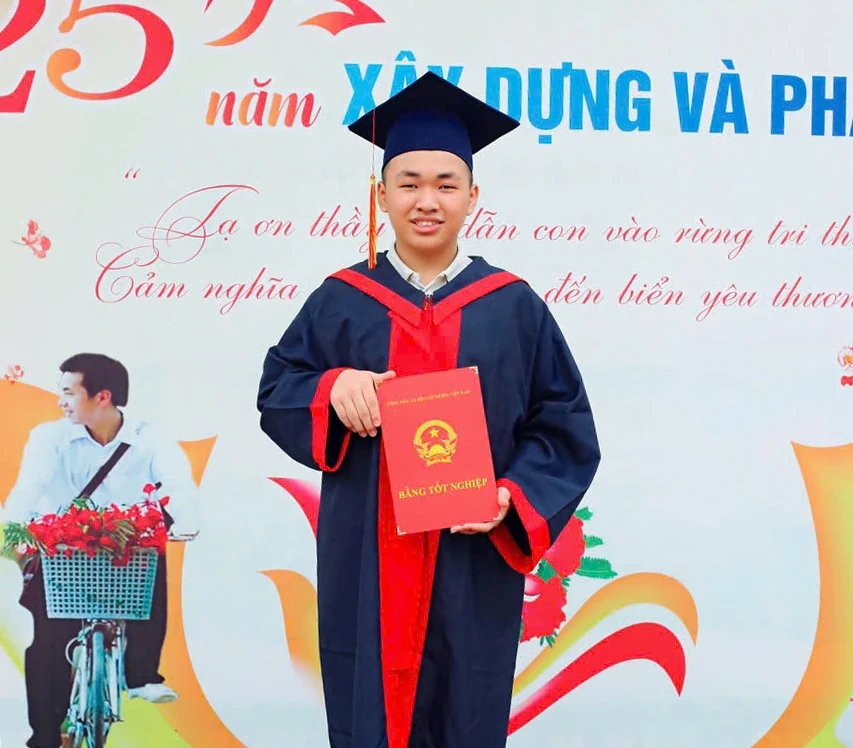 Lộ diện các thủ khoa đầu vào Trường THPT Chuyên Hùng Vương năm học 2025 - 2026