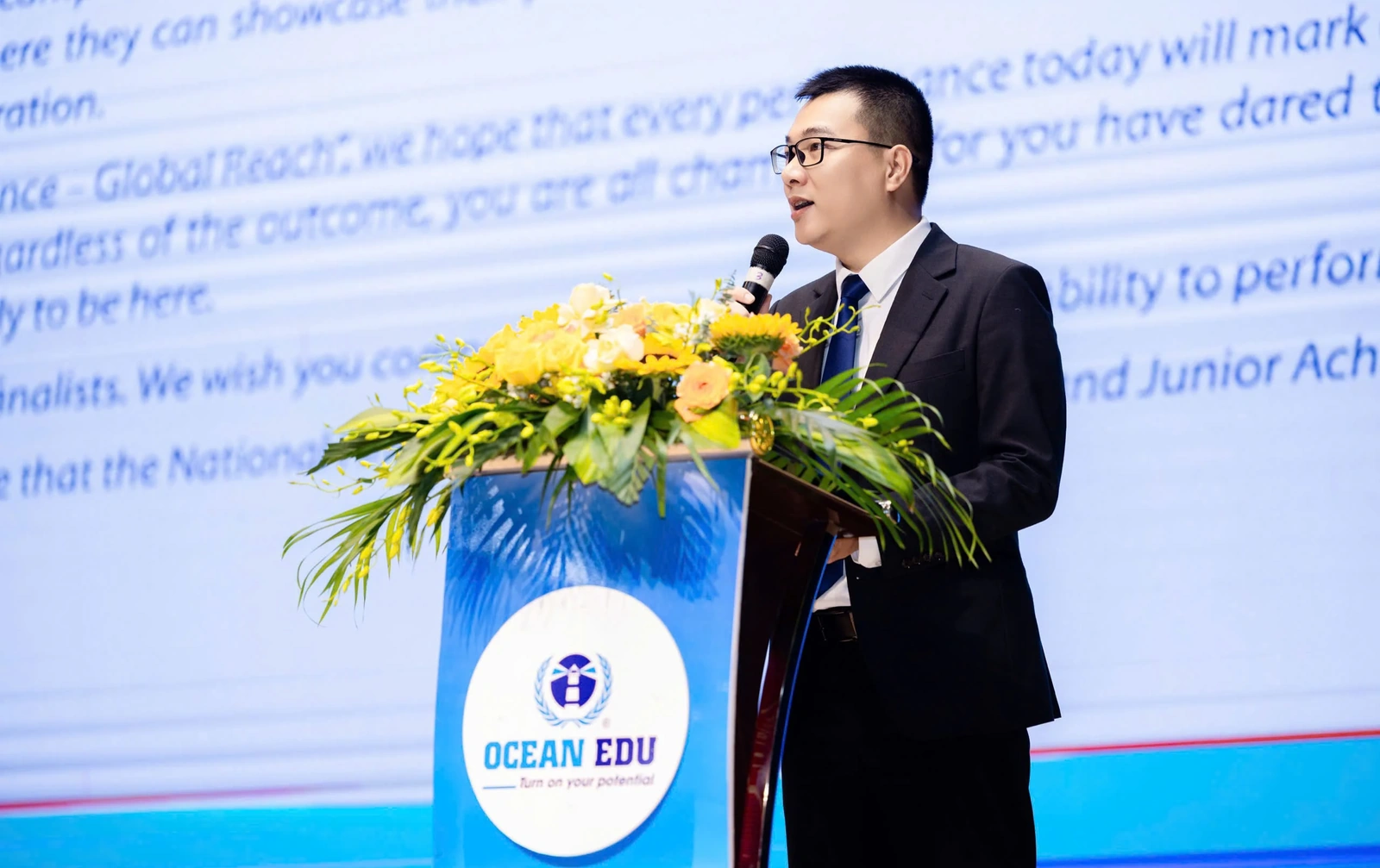 Hành trình chinh phục đỉnh cao Anh ngữ với English Primary & Junior Achievers 2025