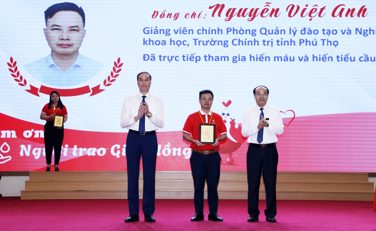 Tôn vinh 100 tập thể, cá nhân tiêu biểu trong tuyên truyền, vận động và hiến máu tình nguyện 