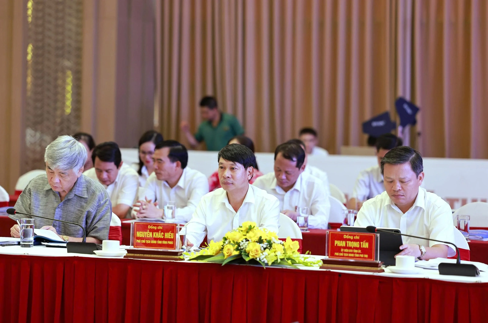 Phú Thọ - Vĩnh Phúc - Hoà Bình họp góp ý kiến dự thảo văn kiện trình Đại hội Đảng bộ tỉnh Phú Thọ (mới)