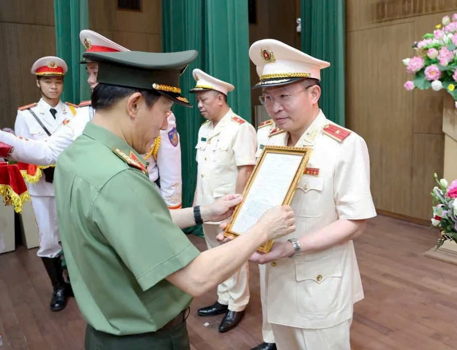 Bộ Công an: Công bố các quyết định của Bộ trưởng về tổ chức cán bộ