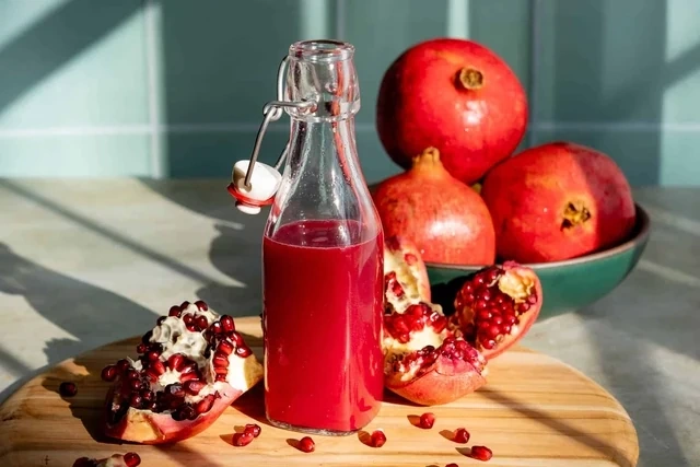 Uống gì để da trắng hồng từ bên trong?