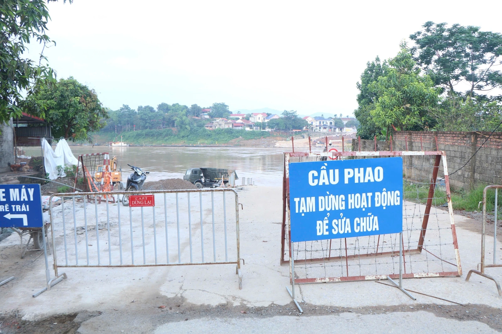 Cầu phao Phong Châu chưa hoạt động trở lại trong các ngày diễn ra Kỳ thi tốt nghiệp THPT 2025