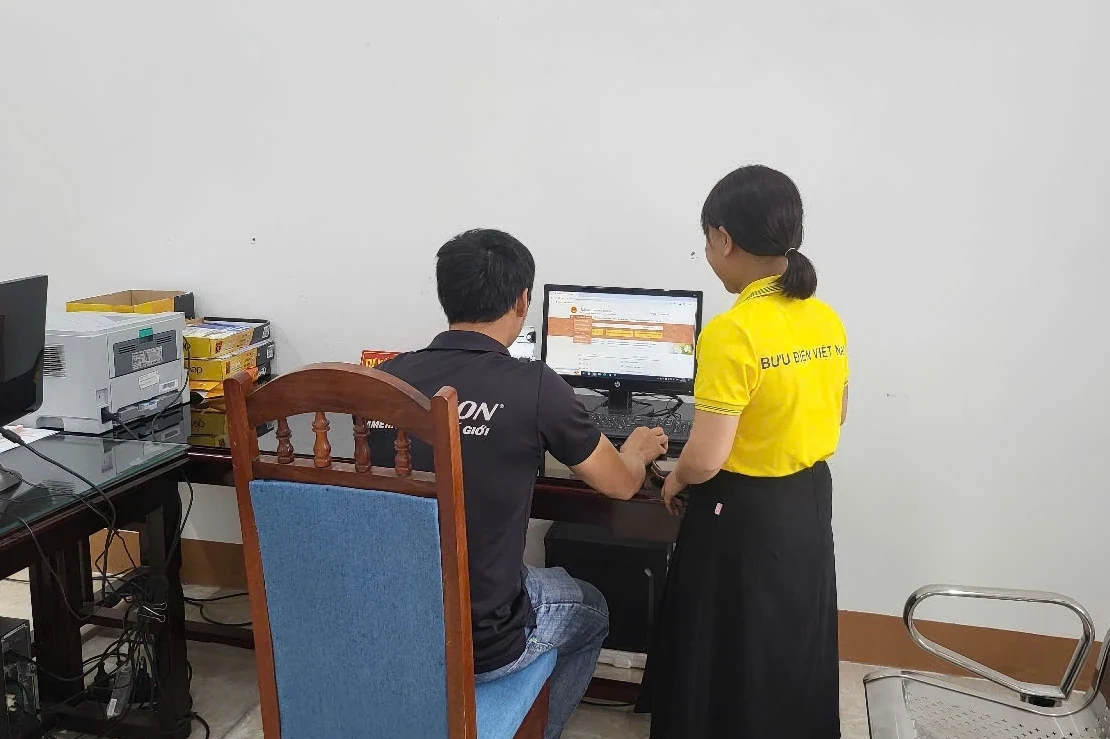 Bưu điện tỉnh Phú Thọ hỗ trợ UBND cấp xã giải quyết thủ tục hành chính