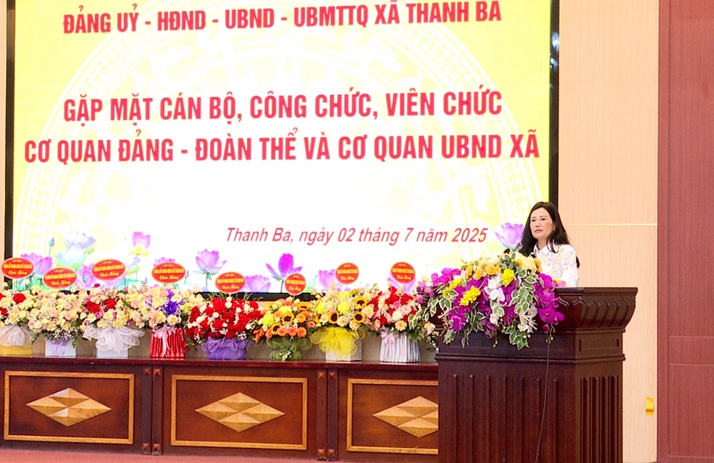 Xã Thanh Ba gặp mặt CBCC, viên chức cơ quan Đảng, đoàn thể, UBND xã