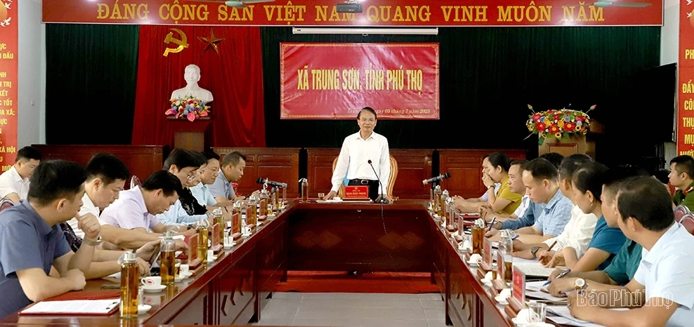 Bí thư Tỉnh ủy Đặng Xuân Phong thăm và làm việc tại xã Trung Sơn