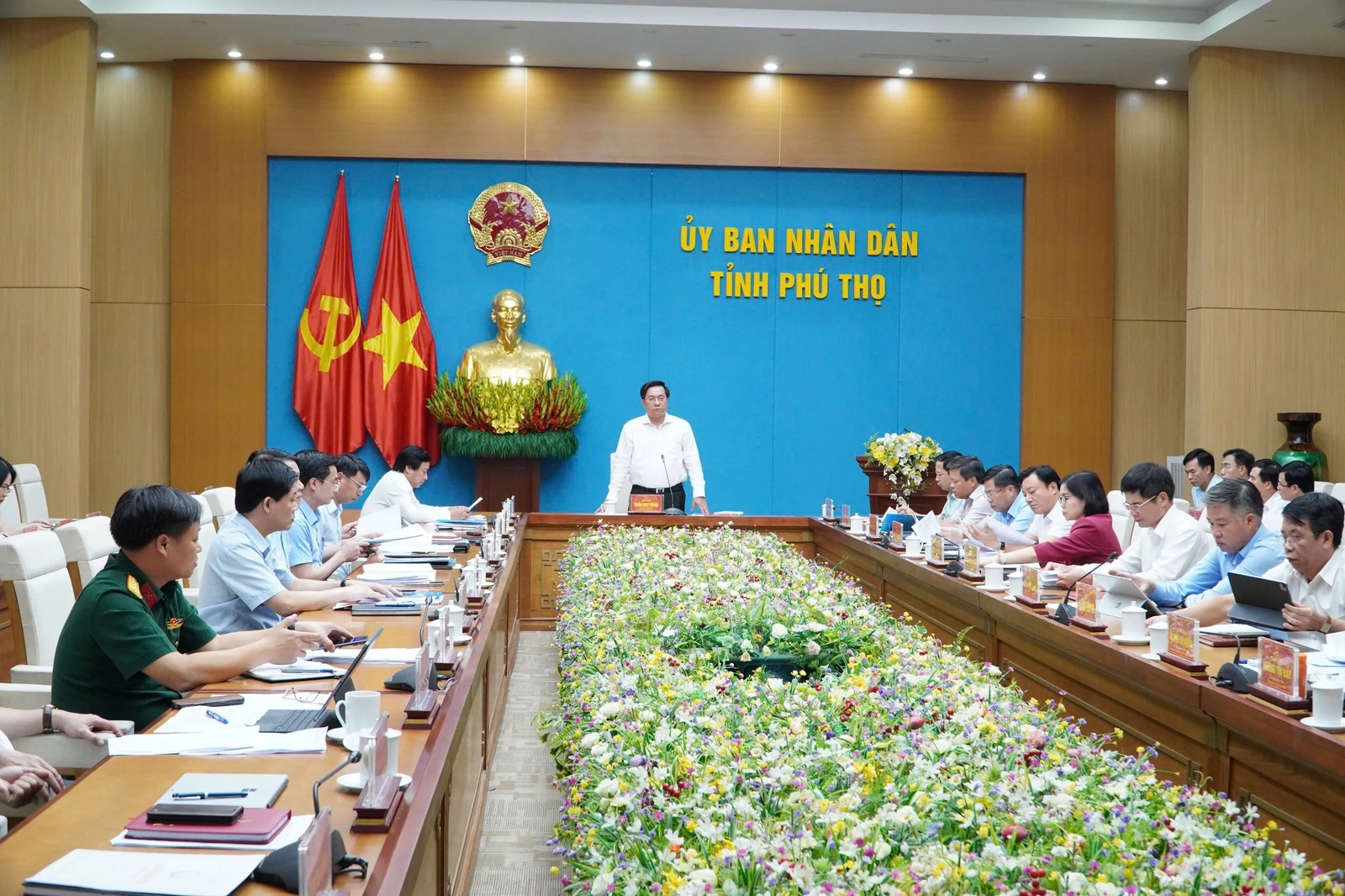 UBND tỉnh họp phiên thường kỳ tháng 7/2025