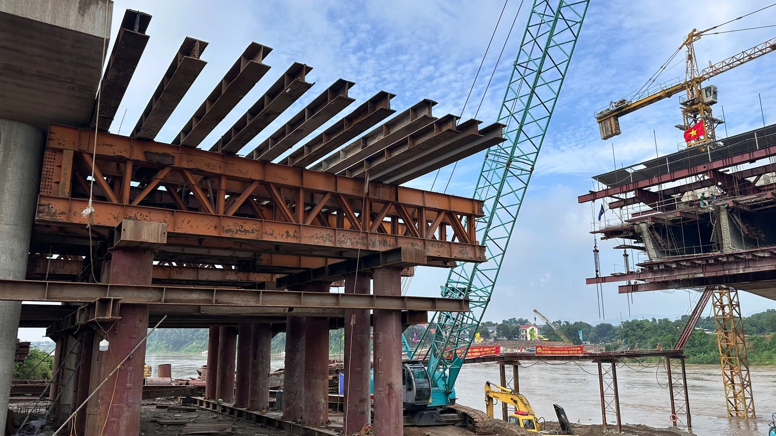 Dự kiến hợp long cầu Phong Châu vào dịp Quốc khánh mùng 2/9