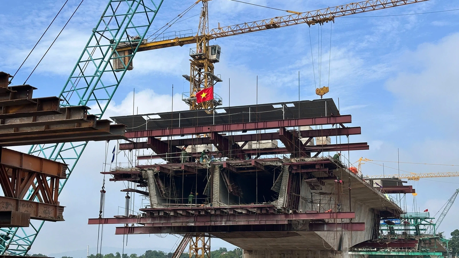 Dự kiến hợp long cầu Phong Châu vào dịp Quốc khánh mùng 2/9