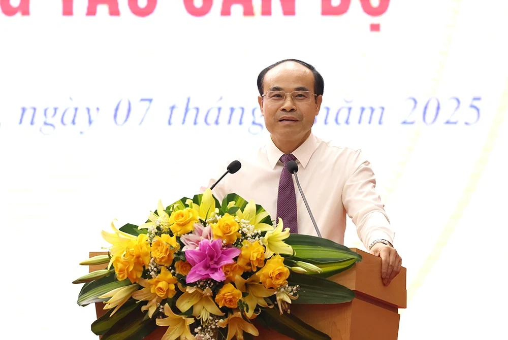 Công bố quyết định về tổ chức bộ máy và công tác cán bộ của Báo và phát thanh, truyền hình Phú Thọ