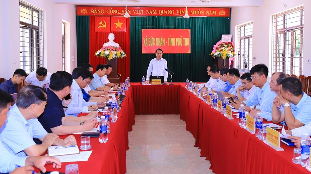 Bí thư Tỉnh ủy Đặng Xuân Phong làm việc với Đảng ủy xã Đức Nhàn