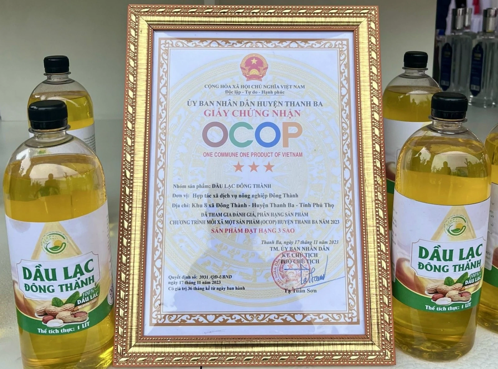 Lo ngại dầu ăn giả, người dân tự ép dầu để sử dụng