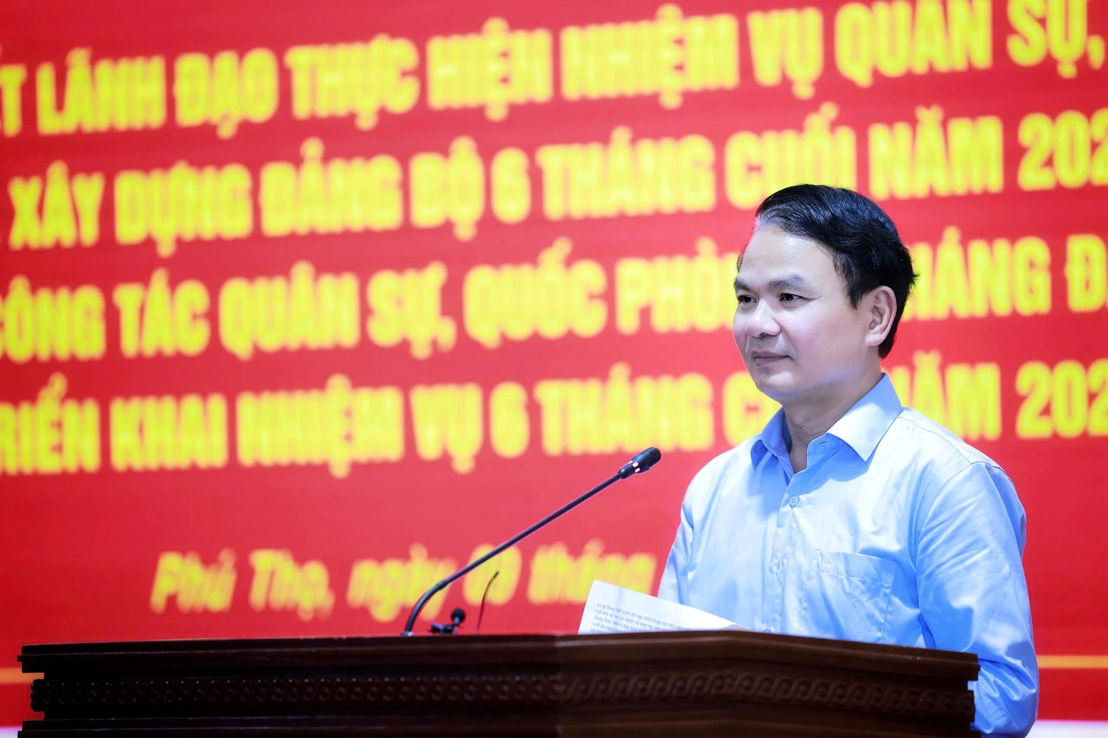 Ra Nghị quyết thực hiện nhiệm vụ quân sự, quốc phòng