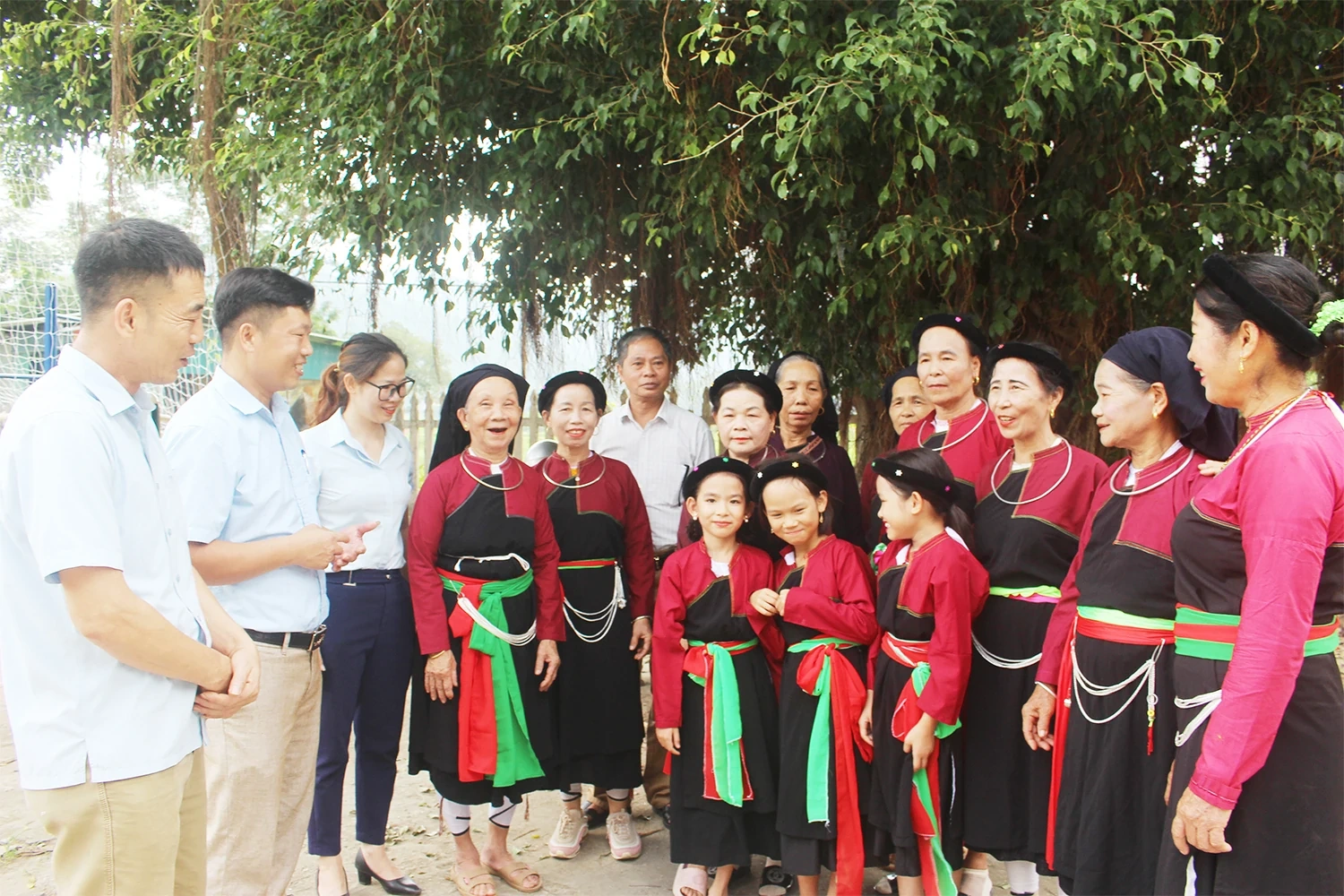 Cán bộ, đảng viên người dân tộc thiểu số ở Yên Lãng phát huy tốt vai trò cầu nối