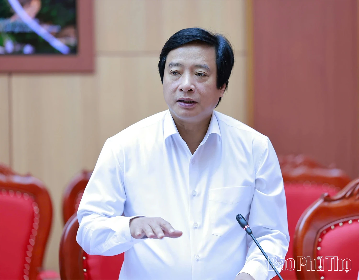 Bí thư Tỉnh ủy Đặng Xuân Phong và Tổ công tác số 1 chỉ đạo, duyệt văn kiện Đại hội Đảng bộ các xã