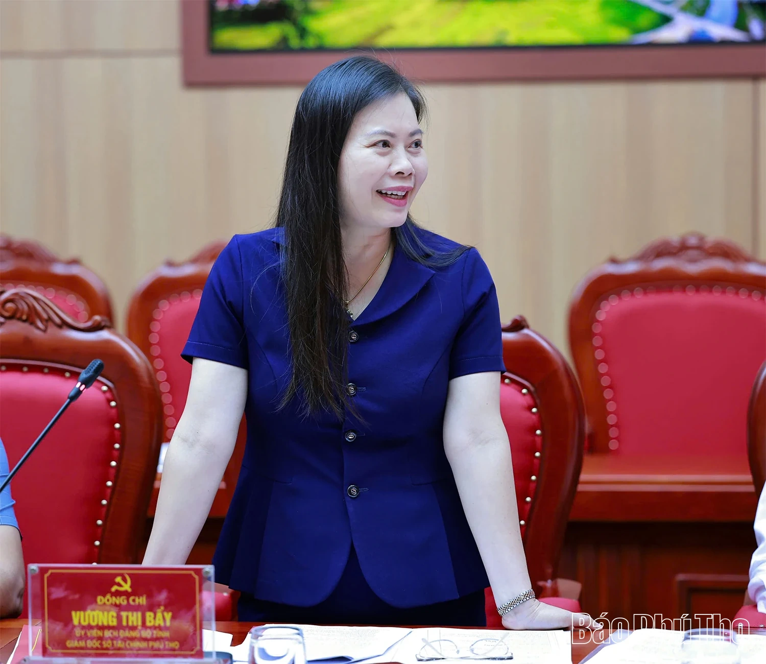 Bí thư Tỉnh ủy Đặng Xuân Phong và Tổ công tác số 1 chỉ đạo, duyệt văn kiện Đại hội Đảng bộ các xã