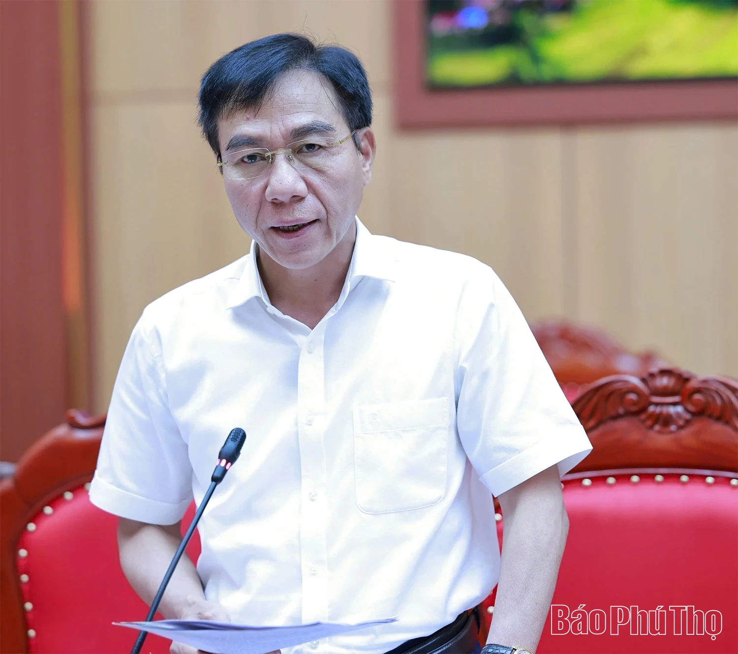 Bí thư Tỉnh ủy Đặng Xuân Phong và Tổ công tác số 1 chỉ đạo, duyệt văn kiện Đại hội Đảng bộ các xã