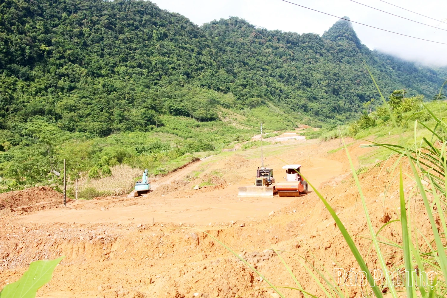 “Vượt khó” trong công tác giải phóng mặt bằng đường cao tốc Hòa Bình - Mộc Châu