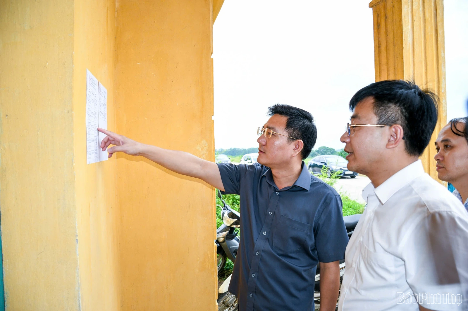 Phó Chủ tịch UBND tỉnh Vũ Việt Văn kiểm tra công tác chuẩn bị ứng phó với bão số 3