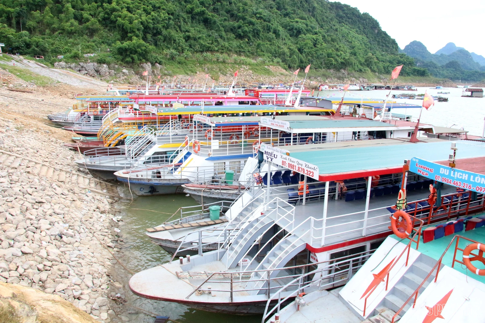 Chủ động phòng, chống cơn bão số 3 khu vực lòng hồ Hòa Bình