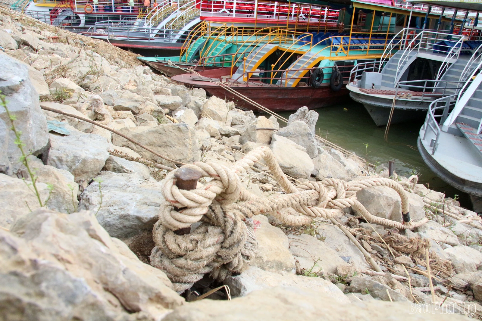 Chủ động phòng, chống cơn bão số 3 khu vực lòng hồ Hòa Bình