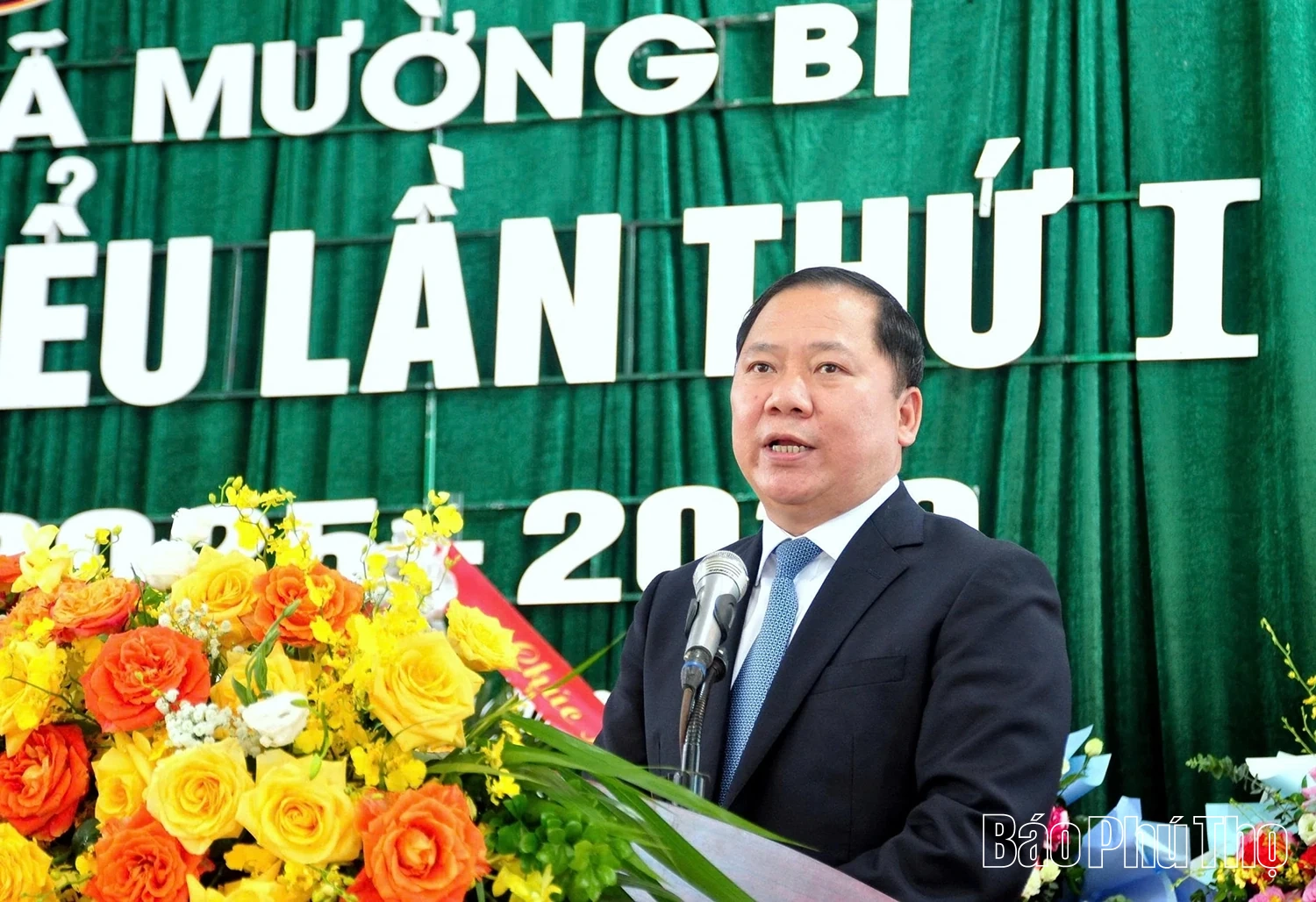 Phó Bí thư Thường trực Tỉnh ủy Nguyễn Phi Long dự và chỉ đạo Đại hội Đảng bộ xã Mường Bi