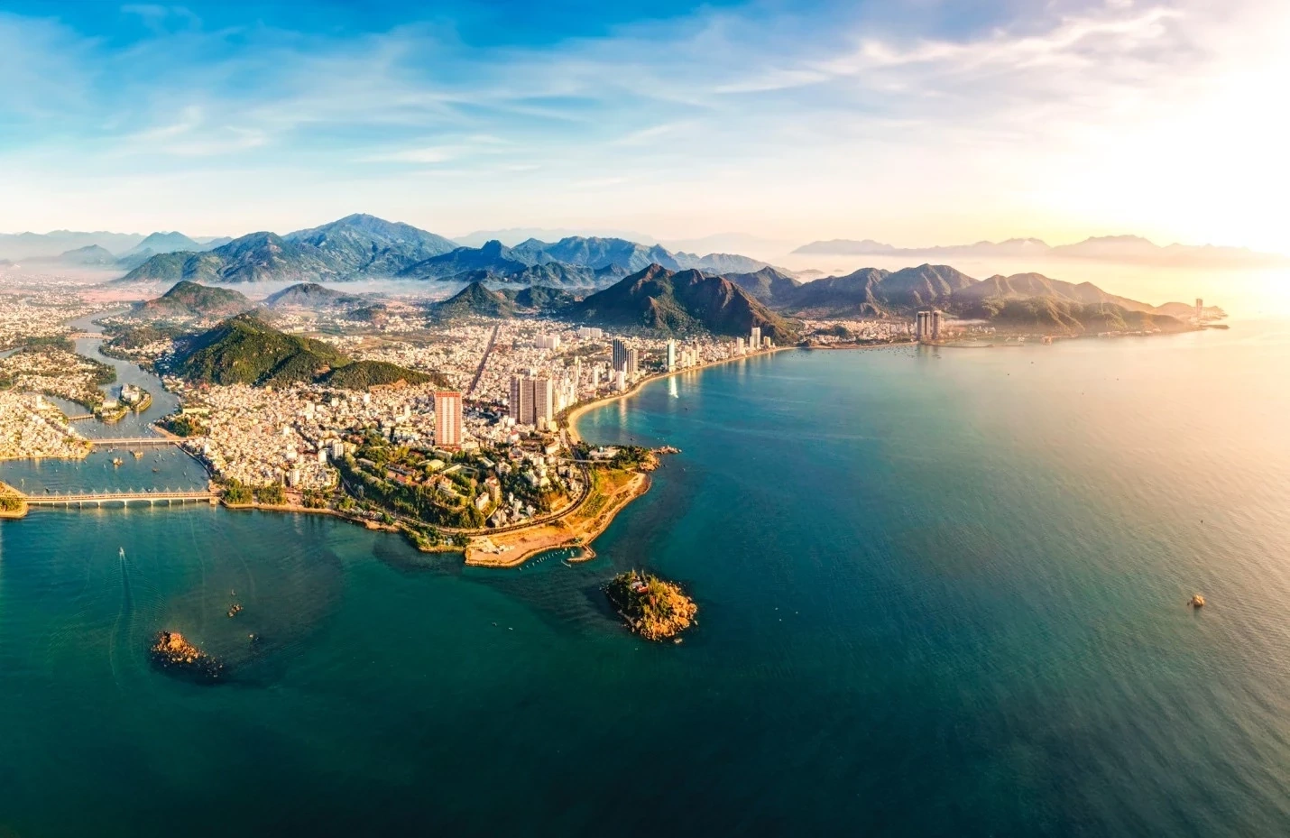 Nha Trang chuyển mình từ thiên đường du lịch đến đô thị vịnh đáng sống