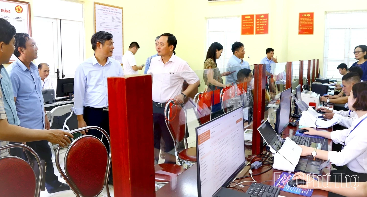 Phó Chủ tịch UBND tỉnh Quách Tất Liêm kiểm tra hoạt động của chính quyền sau sắp xếp đơn vị hành chính các xã: Thượng Cốc, Yên Phú và Quyết Thắng