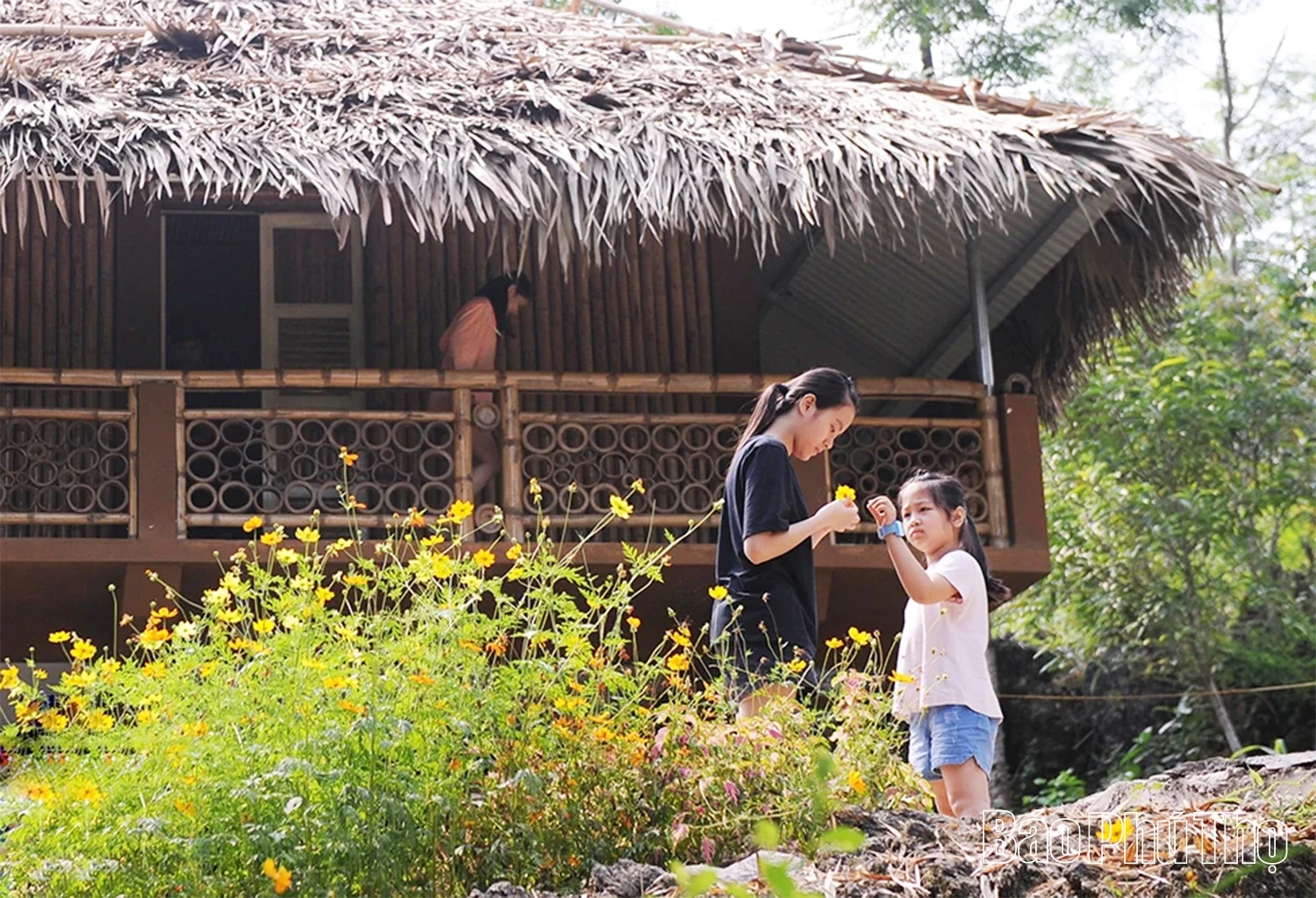 Đến Đá Bia - “tắt sóng” để kết nối nụ cười