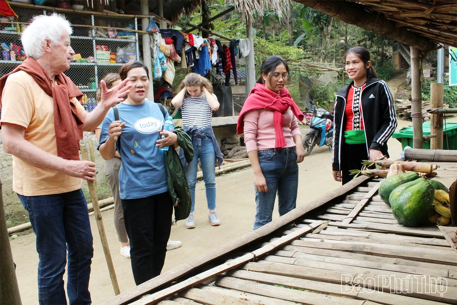 Đến Đá Bia - “tắt sóng” để kết nối nụ cười