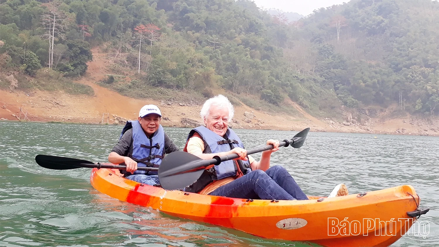 Đến Đá Bia - “tắt sóng” để kết nối nụ cười