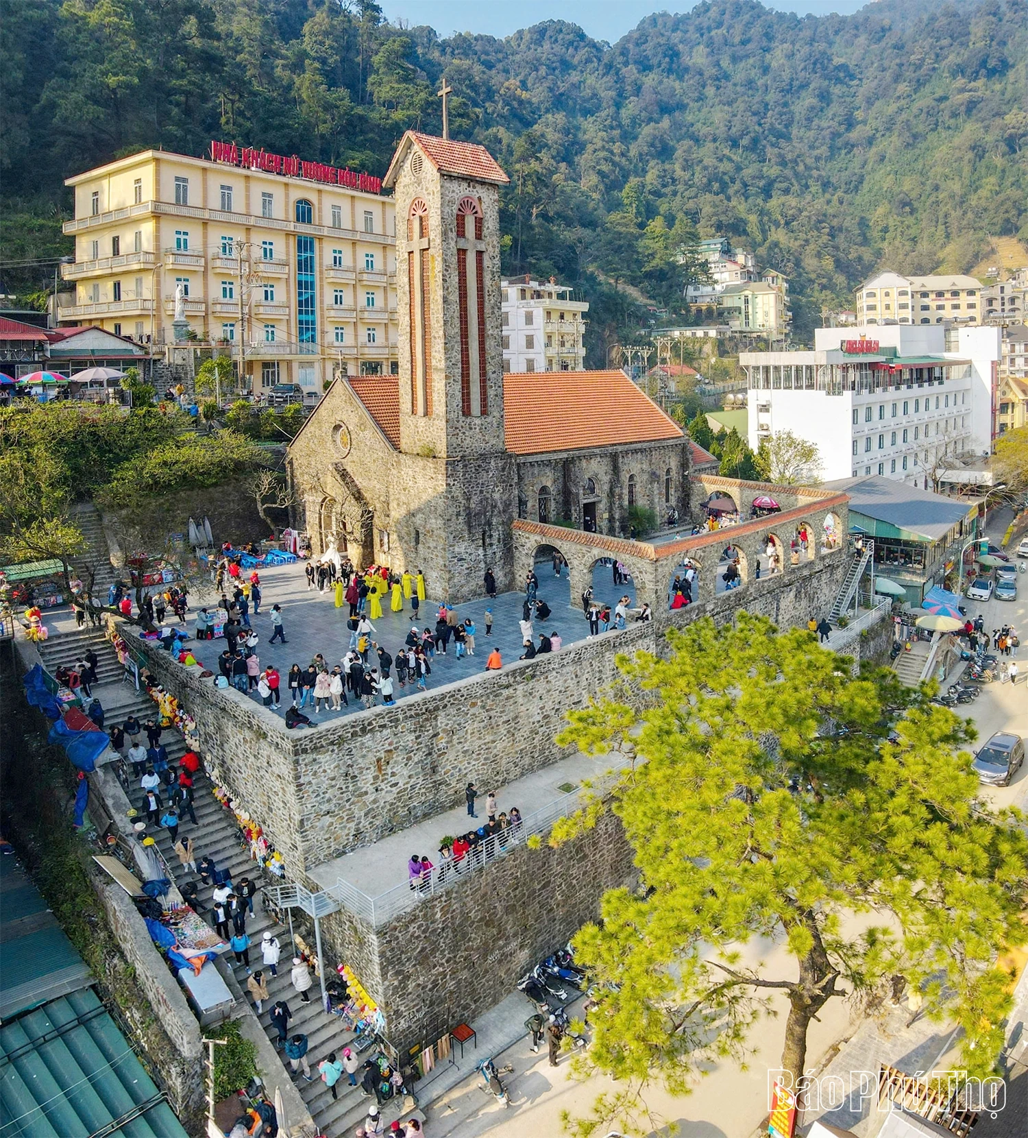 Phát triển du lịch trở thành ngành kinh tế mũi nhọn