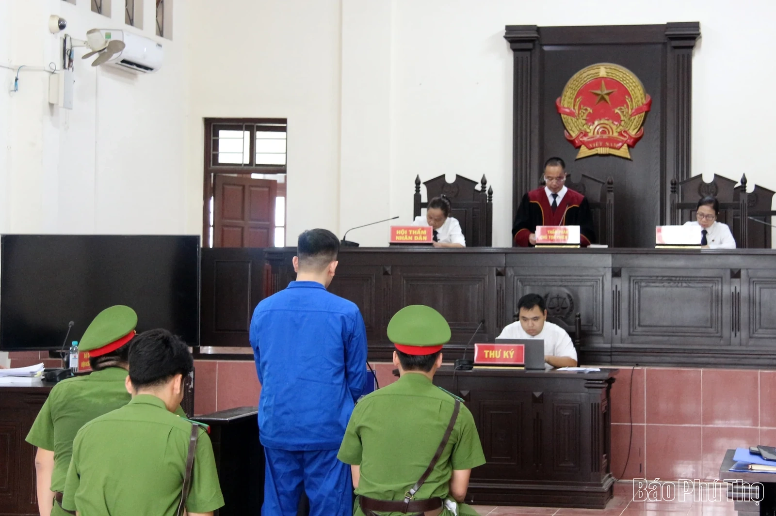 Lĩnh án 9 năm tù vì biển thủ số tiền hơn 400 triệu đồng