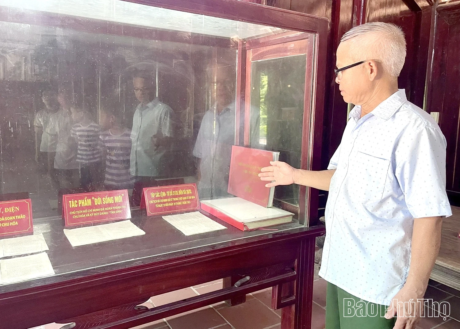 Theo “Dấu chân” Người sáng niềm tin