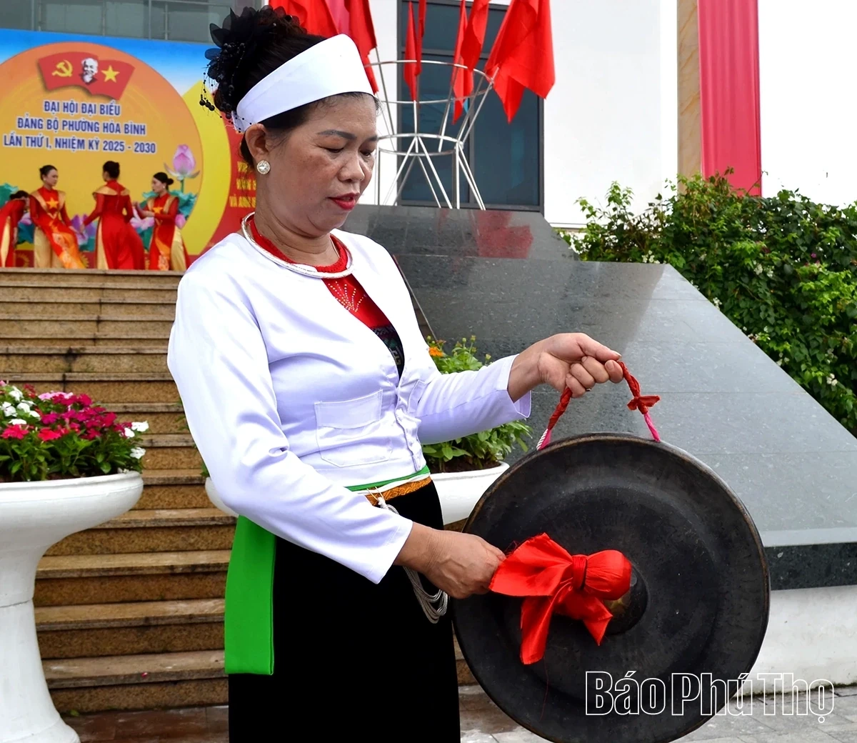 Preserving the “Sacred Soul Treasure” of the Muong People in the Heart of the City