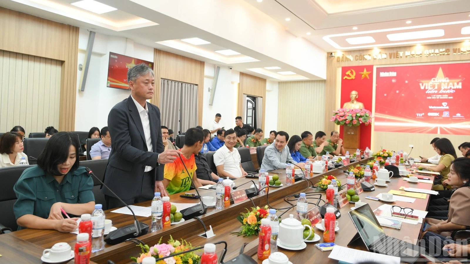 “Cùng Việt Nam tiến bước”: Lan tỏa những giá trị chưa từng có tiền lệ