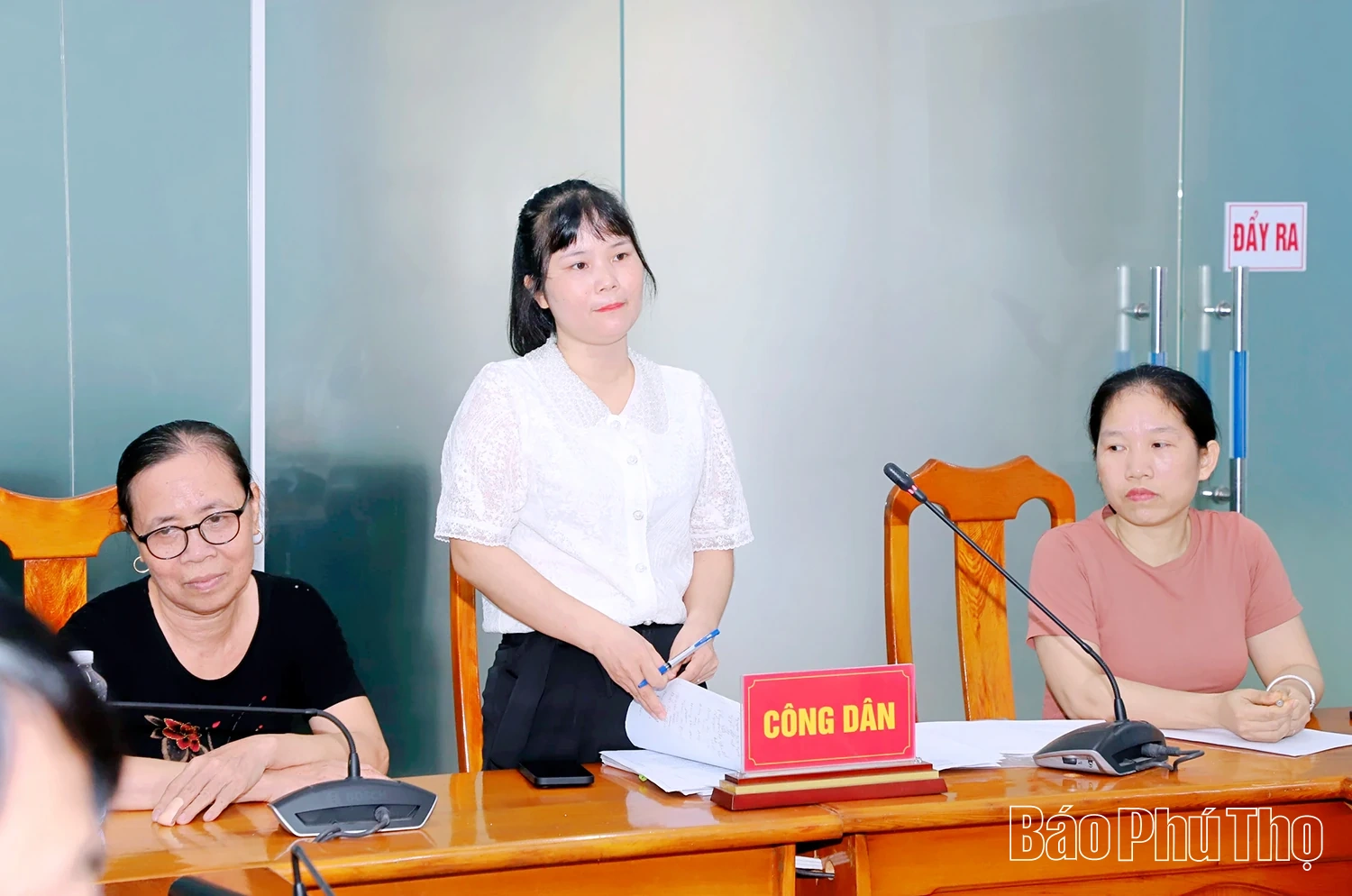 Chủ tịch UBND tỉnh Trần Duy Đông tiếp công dân định kỳ tháng 8/2025