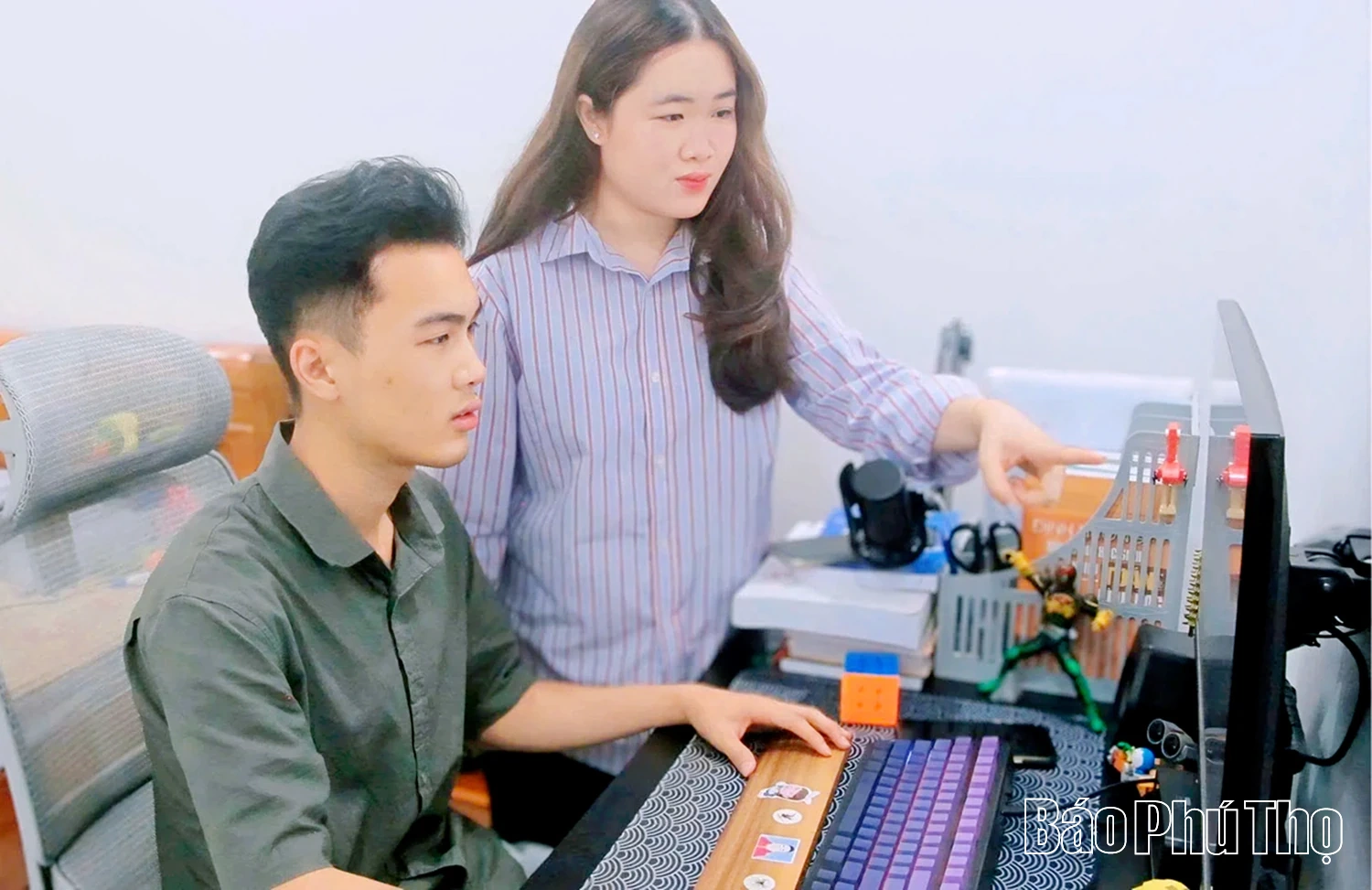 Hành trình trở về của cặp song sinh