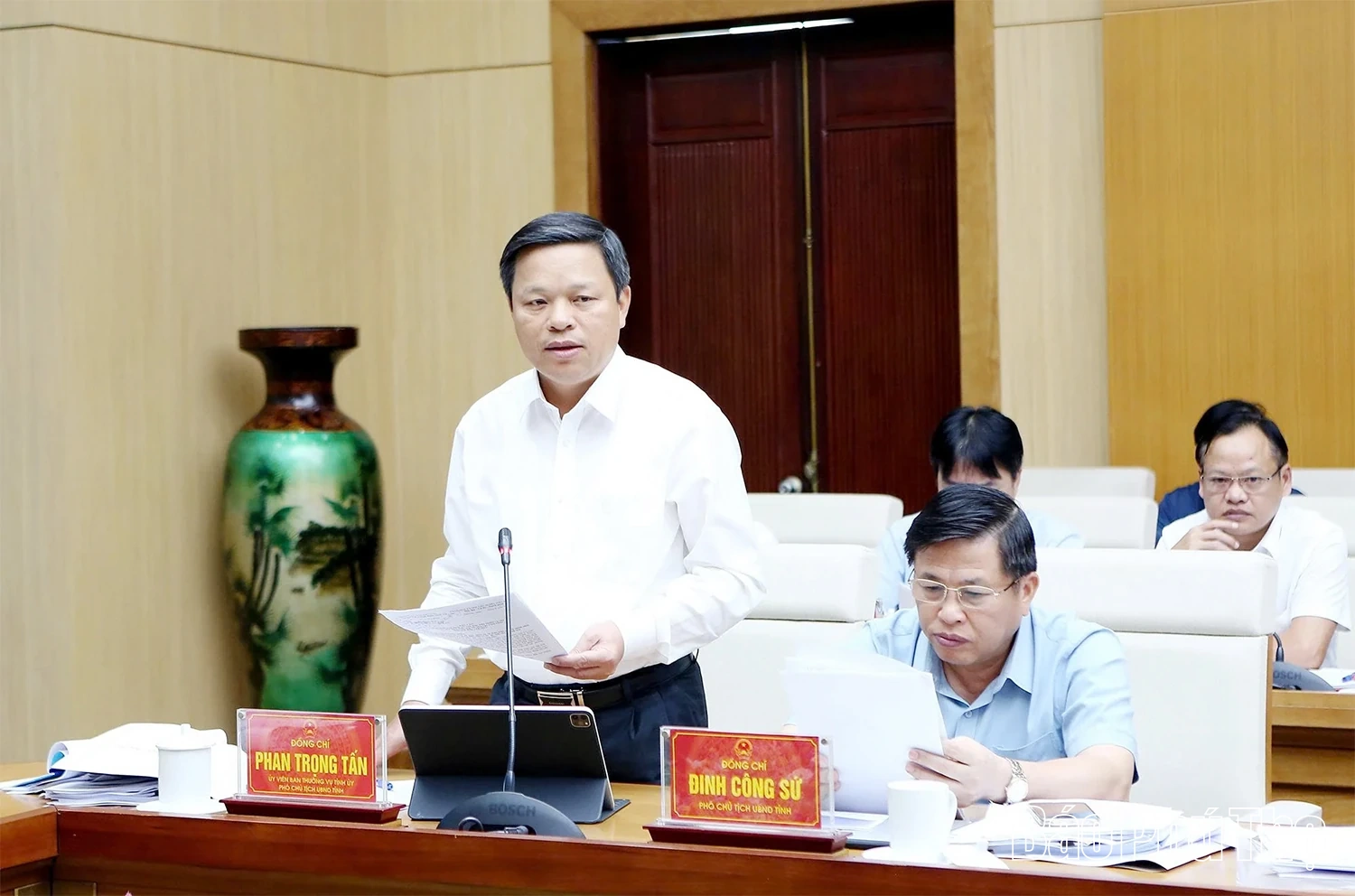 Phiên họp Hành chính tháng 7 của UBND tỉnh